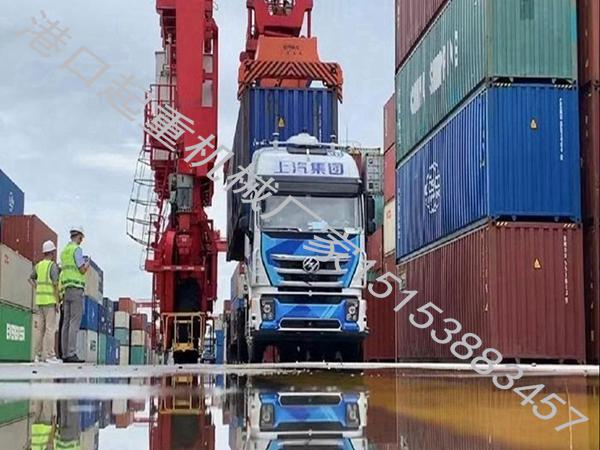 广东广州集装箱门式起重机厂家设备构造较为简单