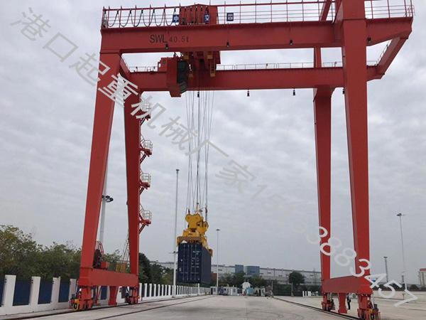 福建厦门集装箱门式起重机厂家轨道式集装箱门式起重机运行快捷稳定